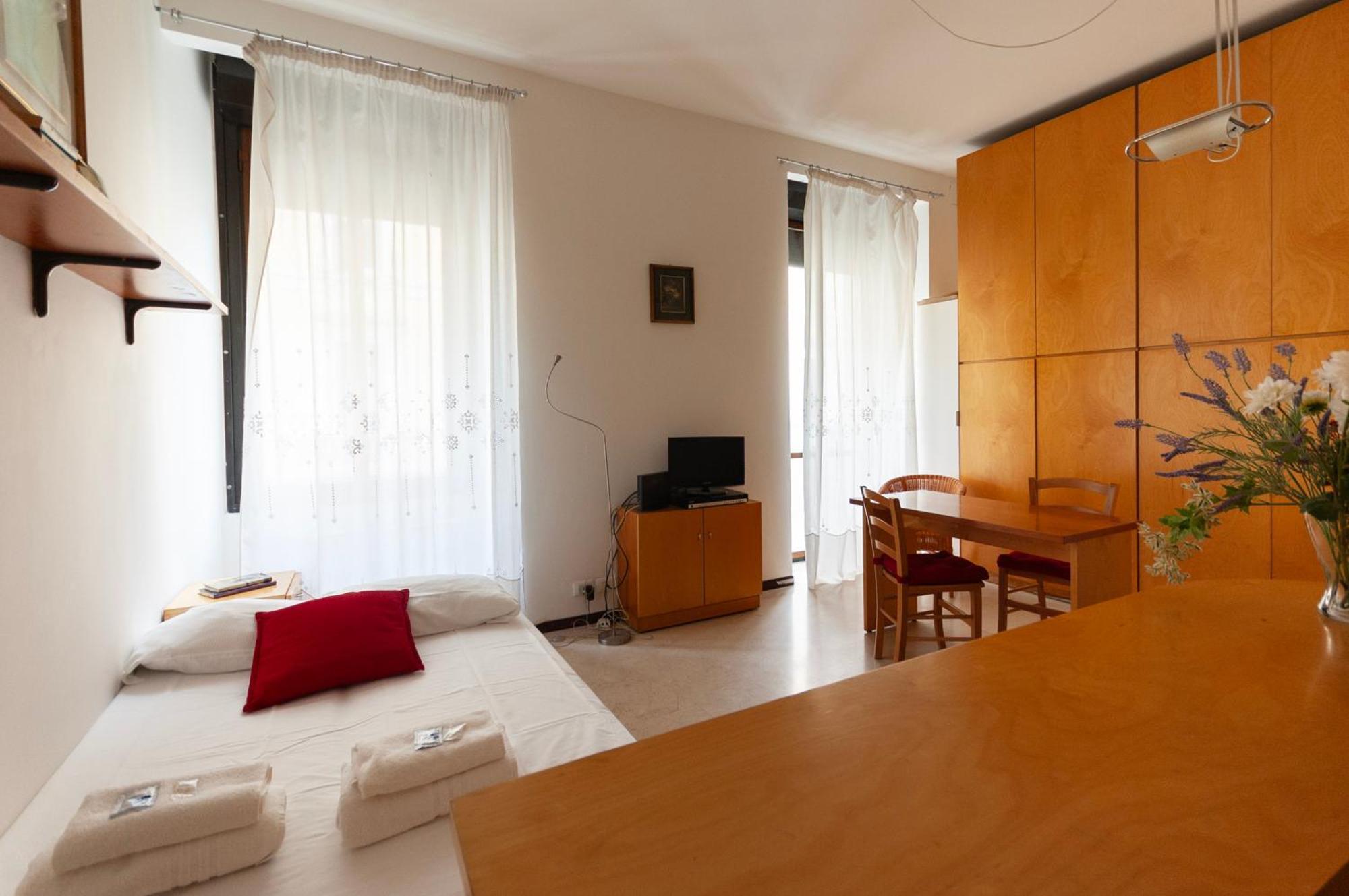 Youhosty - Lecco 11 Mailand Exterior foto